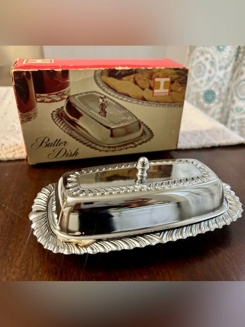 Vintage 1974 Irvinware Butter Dish with glass liner